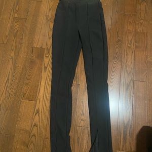 Split hem leggings